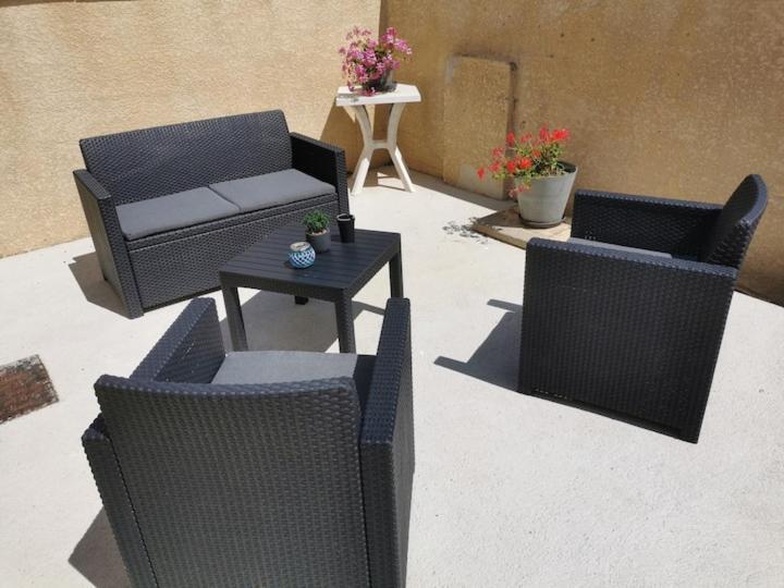 Appartement Agreable Et Spacieux Ensoleille Valros Εξωτερικό φωτογραφία
